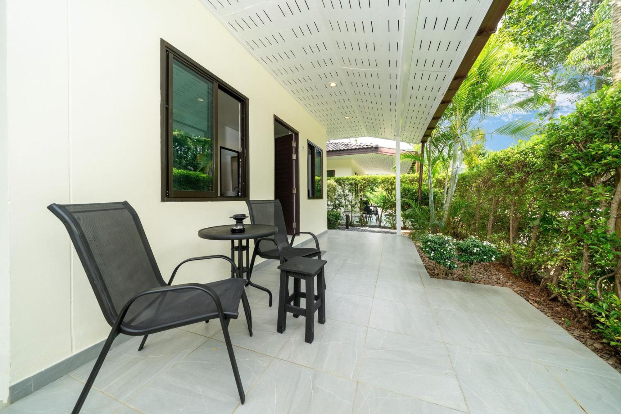Oxavia Garden Oasis In Nai Harn - Your Private Tropical Garden With 3 Cabins And Jacuzzi Rawai Luaran gambar