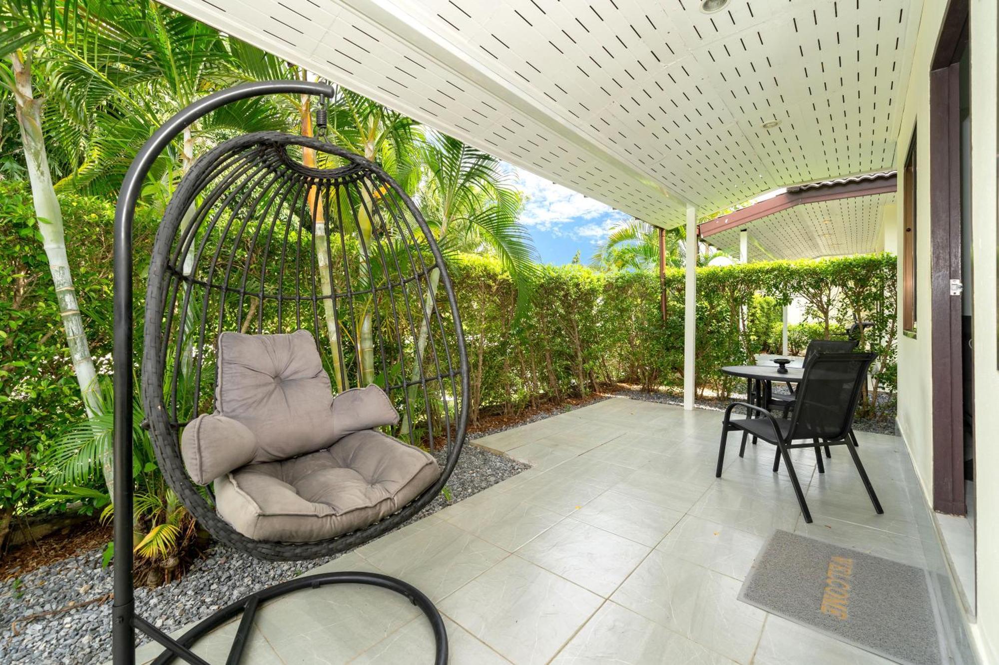 Oxavia Garden Oasis In Nai Harn - Your Private Tropical Garden With 3 Cabins And Jacuzzi Rawai Luaran gambar
